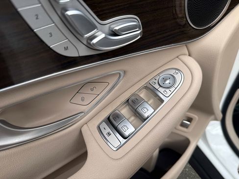 Certified 2022 Mercedes-Benz GLC 300 300 image 19