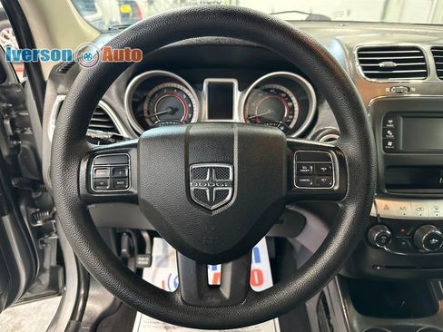 Used 2019 Dodge Journey SE FWD image 18