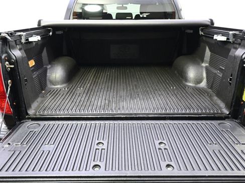 Used 2017 Toyota Tundra SR5 image 19