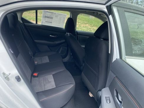 New 2025 Nissan Sentra SR w/ Midnight Edition image 29