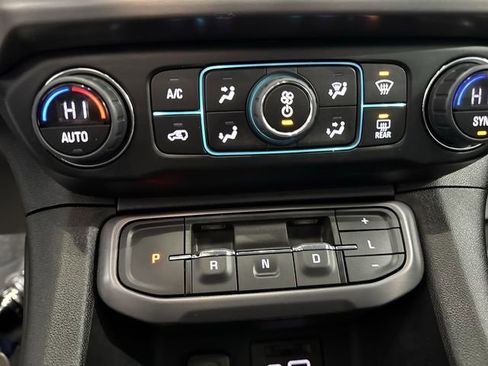 Used 2023 GMC Acadia AT4 w/ Preferred Package image 16