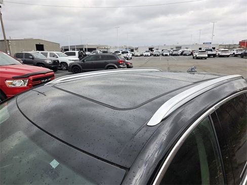 Used 2022 Buick Envision Avenir w/ Technology Package II image 9