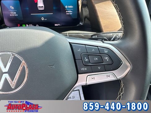 Used 2025 Volkswagen Atlas SE AWD/4WD image 21