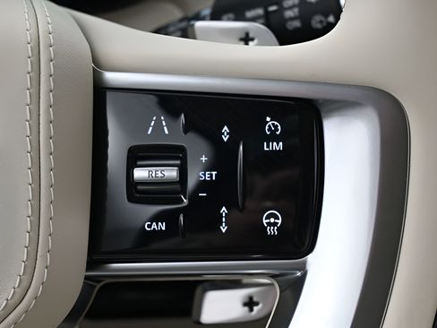 New 2026 Land Rover Range Rover SE AWD/4WD image 18