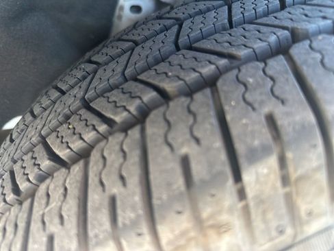 Used 2021 Ford Explorer XLT w/ Equipment Group 202A image 24