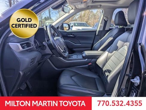 Certified 2024 Toyota Highlander XLE image 23