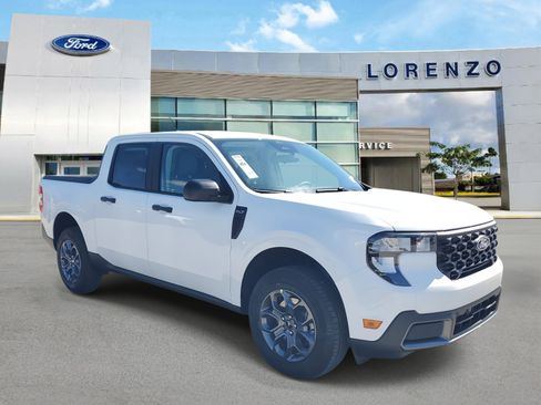 New 2026 Ford Maverick XLT image 3