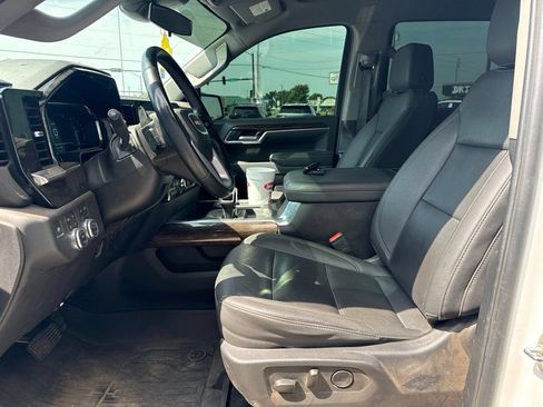 Used 2025 GMC Sierra 1500 Elevation w/ Elevation Premium Package AWD/4WD image 17