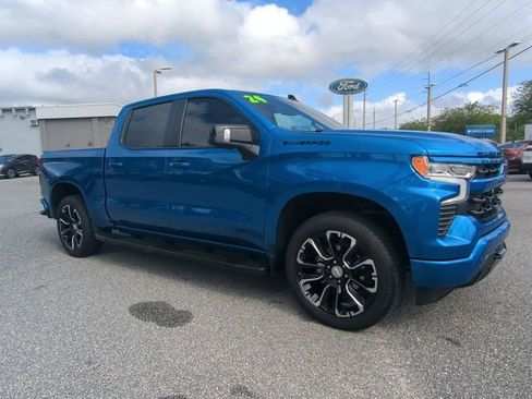 Used 2024 Chevrolet Silverado 1500 RST w/ Convenience Package II image 2