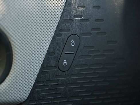 Used 2025 MINI Cooper S FWD image 18