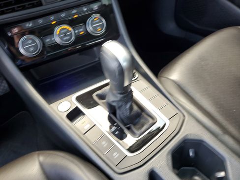 Used 2020 Volkswagen Jetta SEL image 24