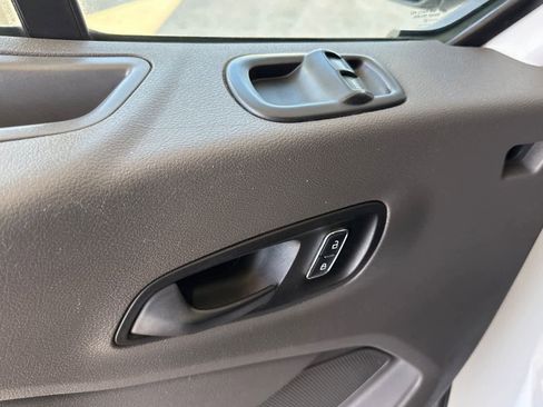 Used 2022 Ford Transit 350 Medium Roof AWD image 11