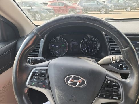 Used 2017 Hyundai Elantra Value Edition FWD image 8
