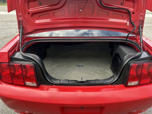 Used 2008 Ford Mustang GT image 15