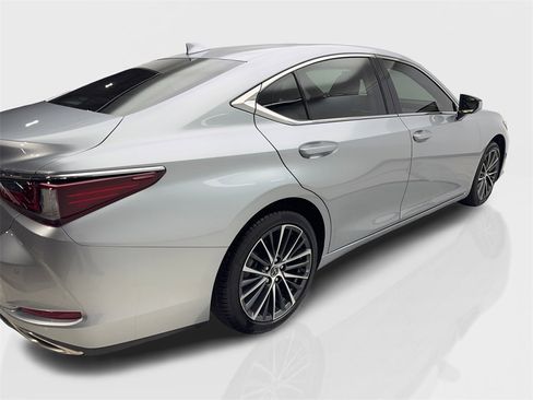 Used 2023 Lexus ES 350 w/ Premium Package image 13