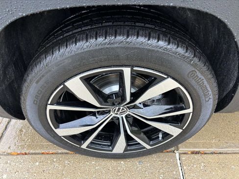 New 2026 Volkswagen Atlas Cross Sport SEL Premium R-Line AWD/4WD image 10