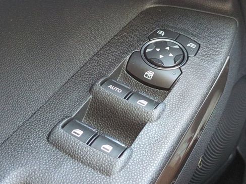 Certified 2019 Ford EcoSport SE w/ SE Convenience Package FWD image 24
