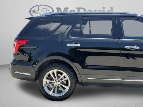 Used 2018 Ford Explorer Limited FWD image 30
