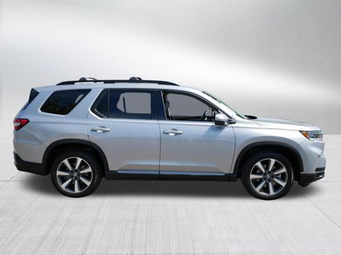 Used 2024 Honda Pilot Elite image 8