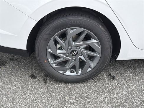 New 2026 Hyundai Elantra Blue image 17