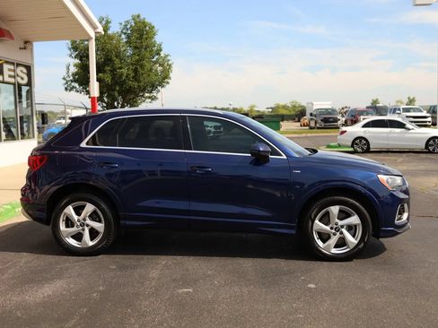 Used 2022 Audi Q3 2.0T Premium w/ Convenience Package AWD/4WD image 4