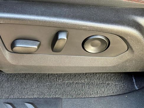 Used 2024 GMC Canyon AT4X image 18