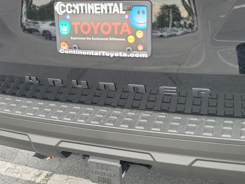 New 2026 Toyota 4Runner SR5 AWD/4WD image 8