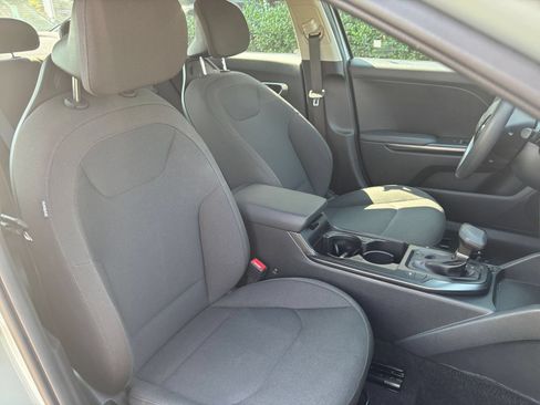 Used 2026 Kia K4 FWD image 35