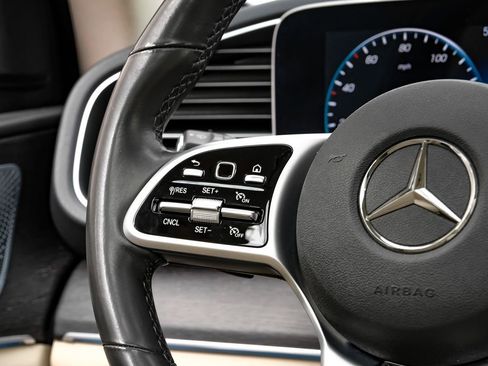 Used 2020 Mercedes-Benz GLE 350 w/ AMG Line Exterior image 14