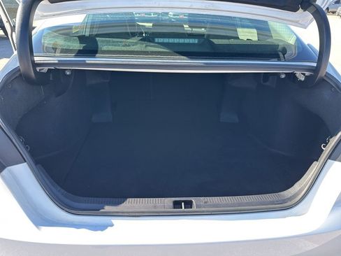 Used 2020 Toyota Camry SE image 34