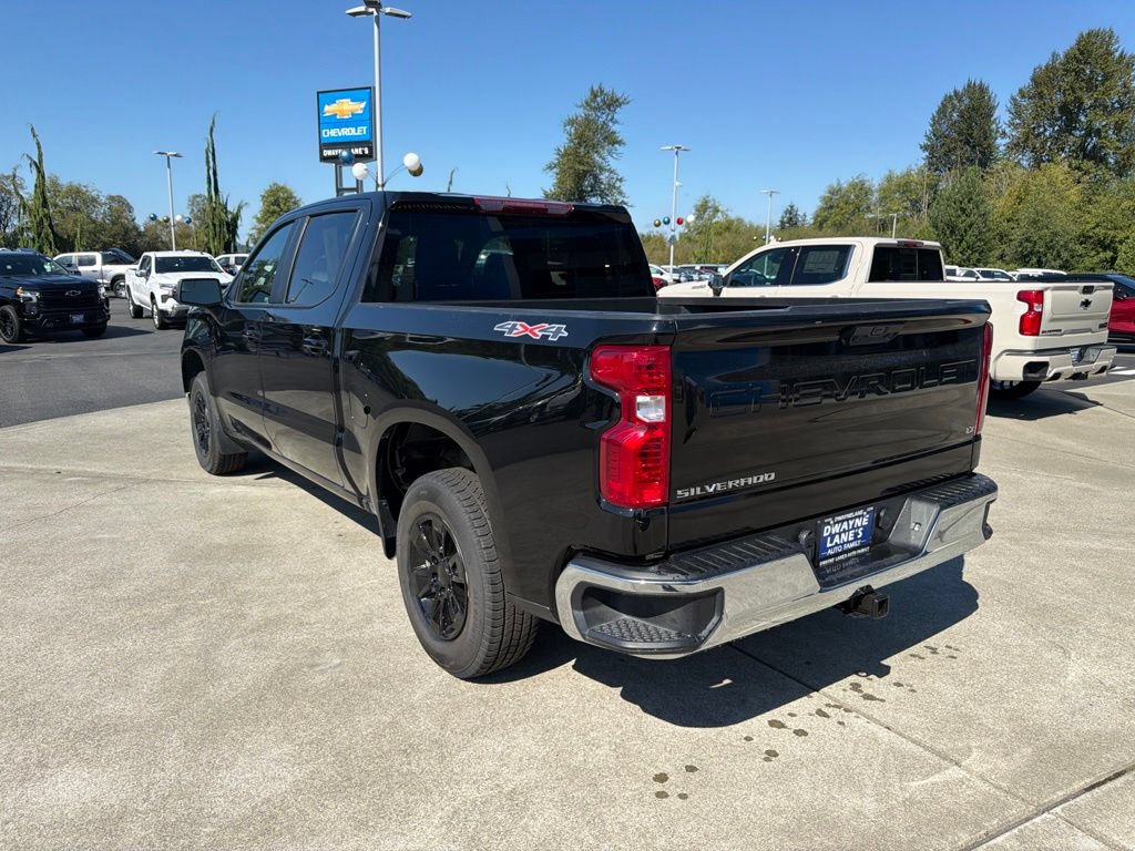 Used 2025 Chevrolet Silverado 1500 LT AWD/4WD image 3