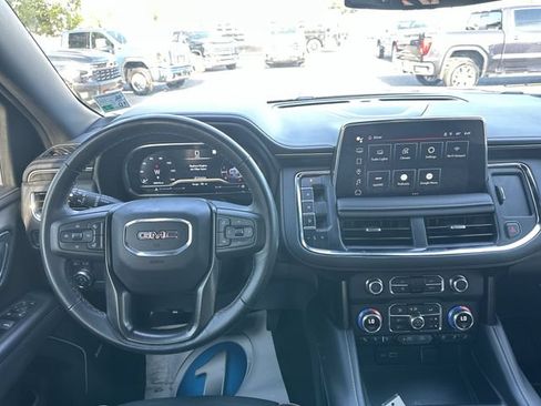 Used 2023 GMC Yukon AT4 w/ Technology Package AWD/4WD image 12