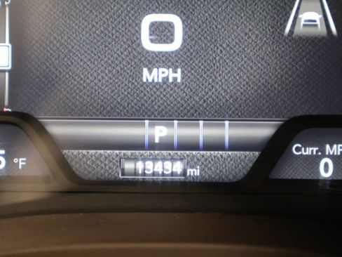 Used 2025 RAM 1500 Laramie AWD/4WD image 39