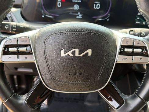 Used 2023 Kia Telluride LX FWD image 21