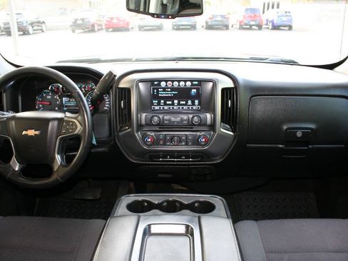 Used 2017 Chevrolet Silverado 1500 LT w/ LT Eassist Package AWD/4WD image 15