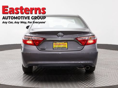 Used 2016 Toyota Camry SE FWD image 6