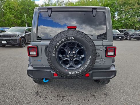 Used 2023 Jeep Wrangler Unlimited w/ Sun & Screen Package AWD/4WD image 5