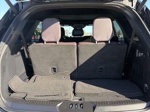 Used 2025 Ford Explorer Platinum image 20