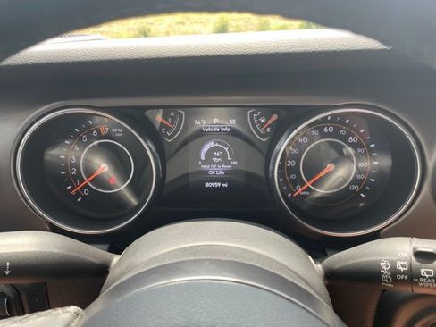 Used 2018 Jeep Wrangler Unlimited Sport S AWD/4WD image 36