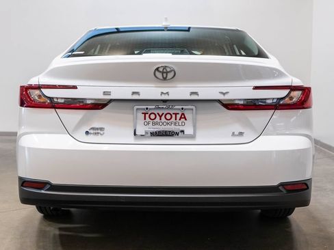 Used 2025 Toyota Camry LE AWD/4WD image 8
