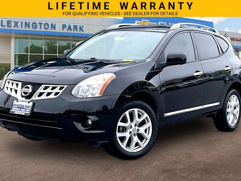 Used 2013 Nissan Rogue SL AWD/4WD image 2