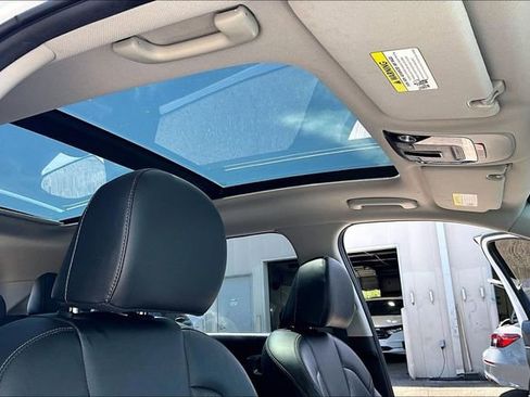 Used 2023 Kia Sorento S w/ Panoramic Sunroof Package FWD image 26
