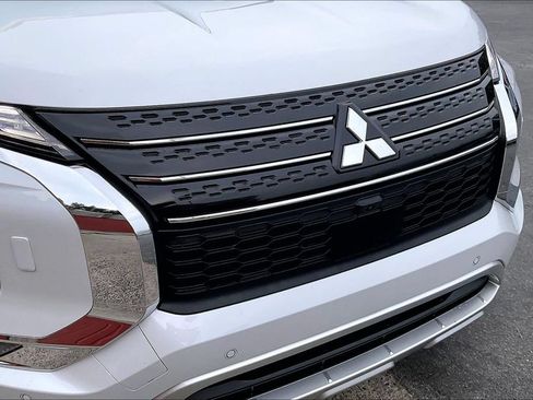 Used 2024 Mitsubishi Outlander SEL AWD/4WD image 29