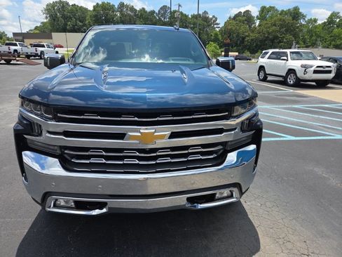 Used 2019 Chevrolet Silverado 1500 LTZ w/ LTZ Plus Package AWD/4WD image 2