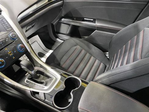 Used 2015 Ford Fusion SE w/ Equipment Group 201A image 14