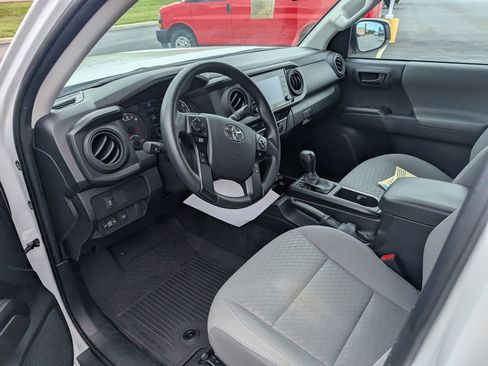 Used 2023 Toyota Tacoma SR AWD/4WD image 13