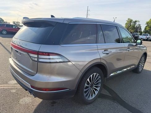 Used 2021 Lincoln Aviator Reserve w/ Equipment Group 201A AWD/4WD image 11