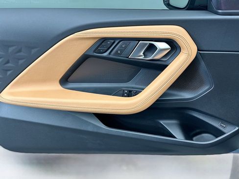 Used 2025 BMW 230i Coupe w/ Convenience Package image 23