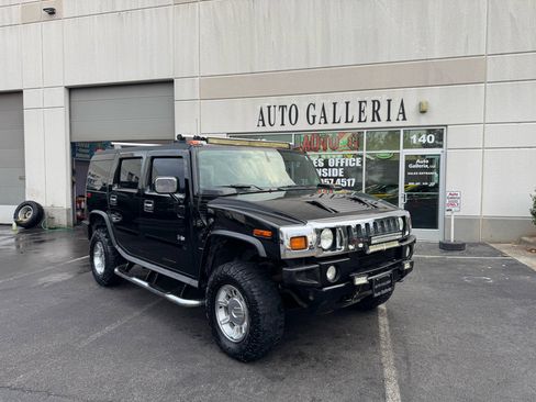 Used 2005 HUMMER H2 w/ Preferred Equipment Group image 2
