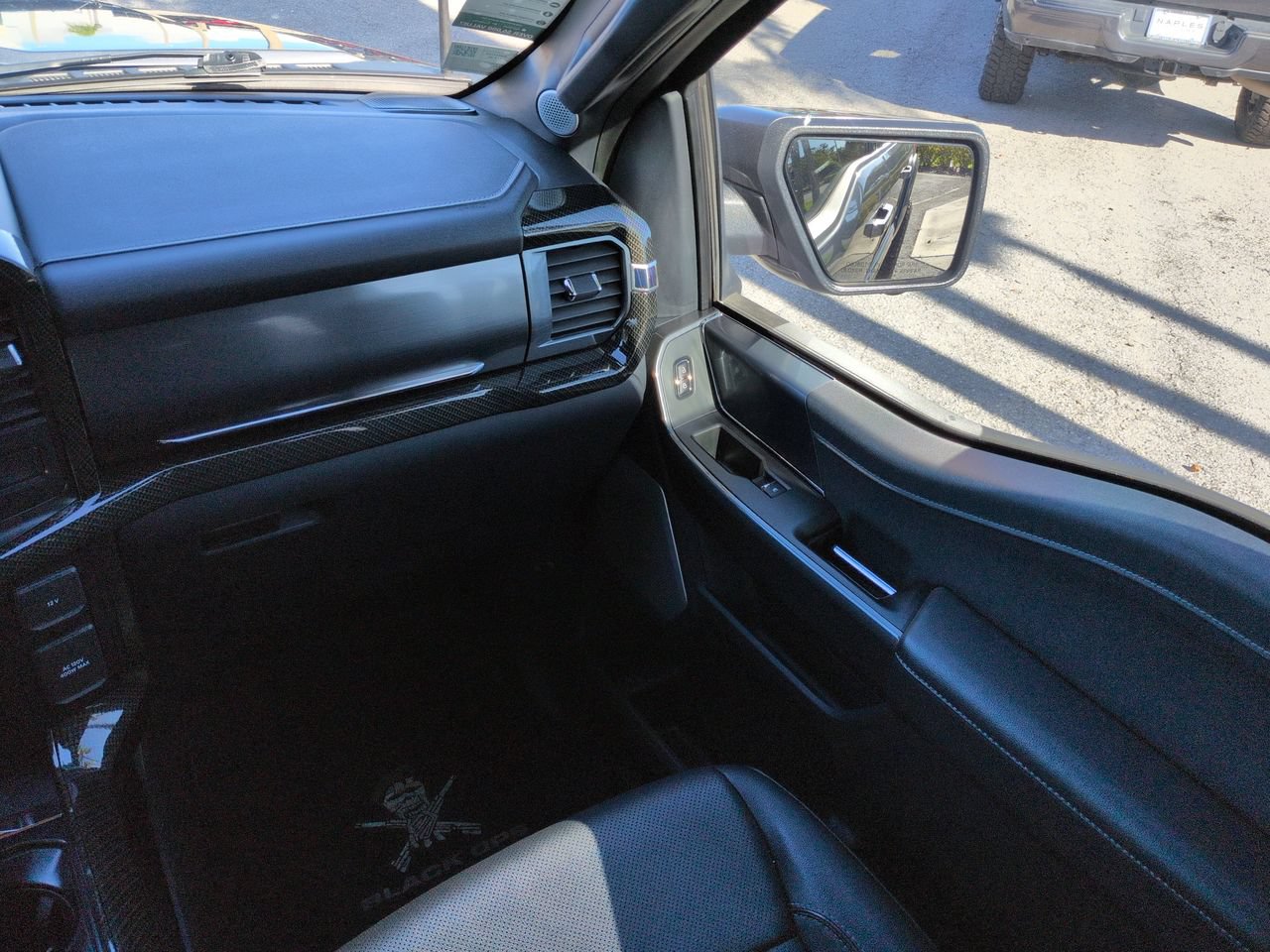 Used 2023 Ford F150 Lariat w/ Equipment Group 502A High AWD/4WD image 17